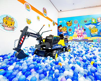 KIDS PLAY AREA